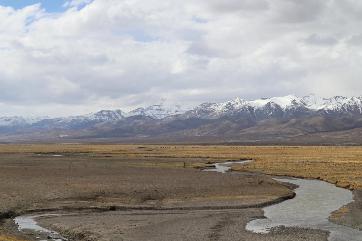 The North Platte winds through broad valleys between the reservoirs