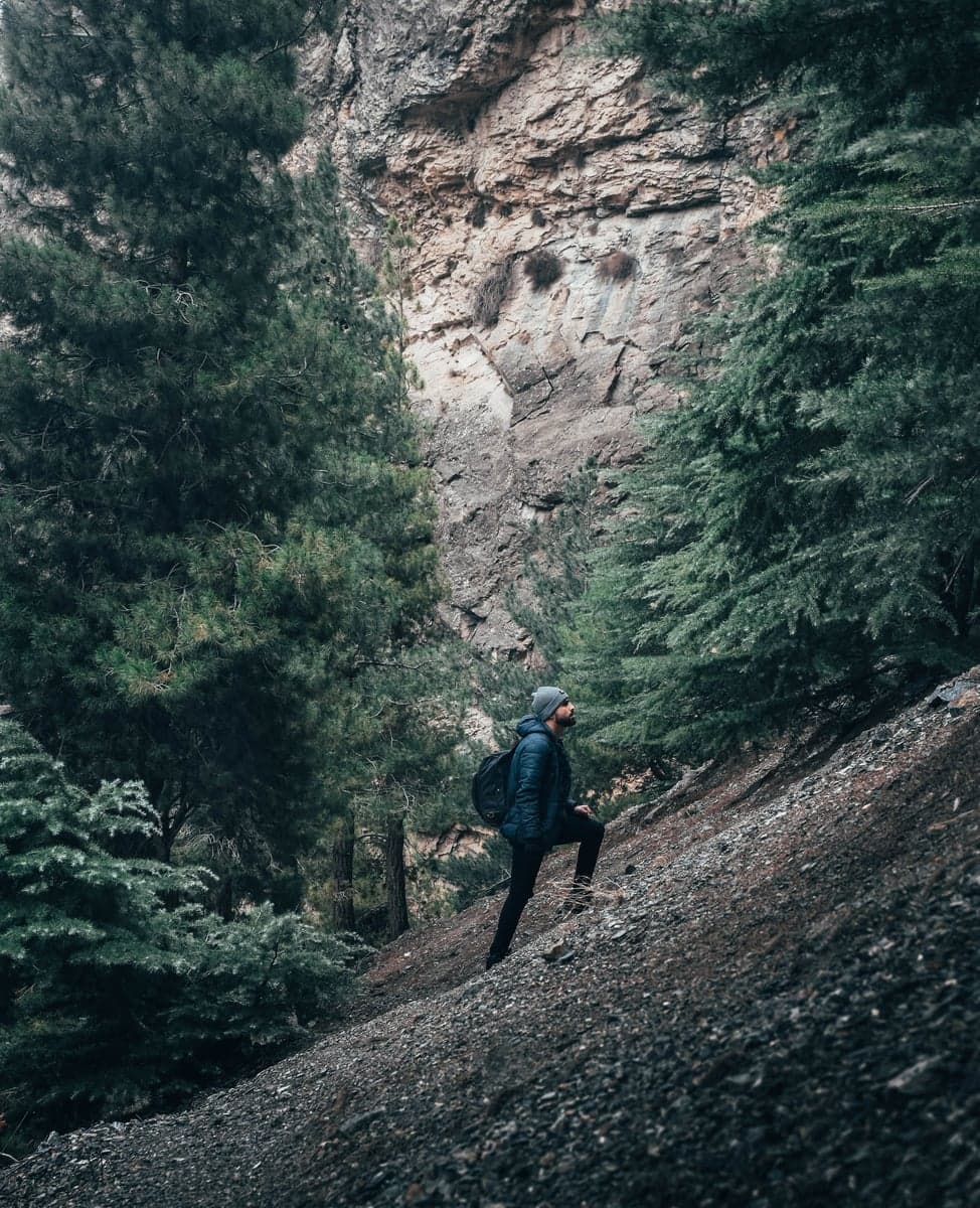 The trails into the Gunnison Gorge are short but steep. The Chukar Trail drops 800 feet in one mile. Carry plenty of water and start early in summer to avoid the afternoon heat.